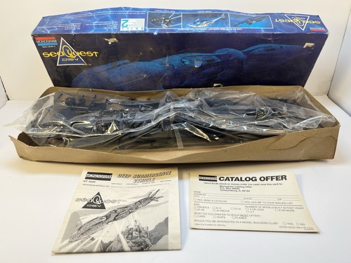 Vintage monogram seaquest dsv - monogram,