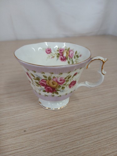 Vintage royal albert gaiety - vintage,