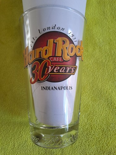 Hard rock cafe - hard, cafe.