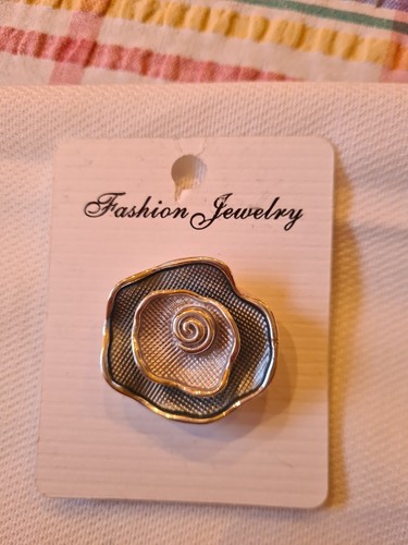 Magnetic flower brooch pin - magnetic,