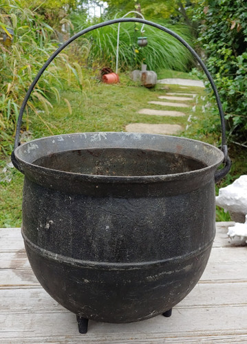 Antique cast iron - iron, pot