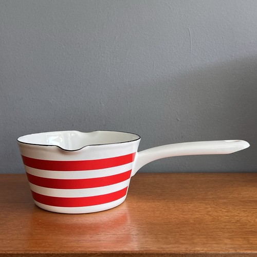 Prestige enamel milk - milk, red