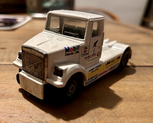 Corgi volvo racing truck - volvo,