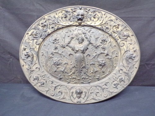 Cast iron plaque lions head - plaque, &