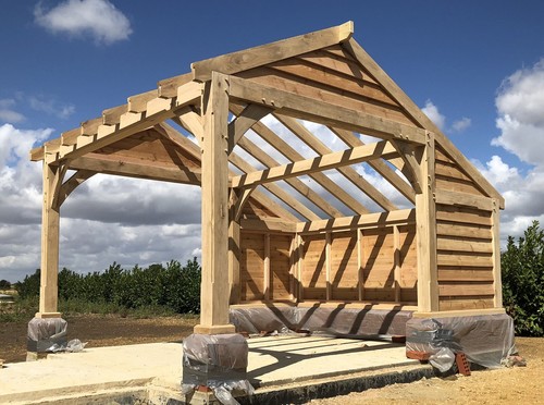 Oak garage 3 5m - 4m, car