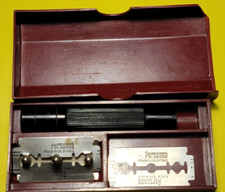 Vintage Wardonia 2 Piece Razor
