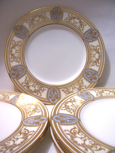 Minton encrusted raised - 6,