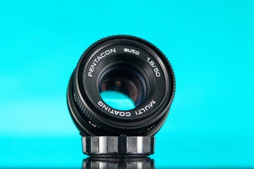 Camera lens pentacon - auto, f1.8