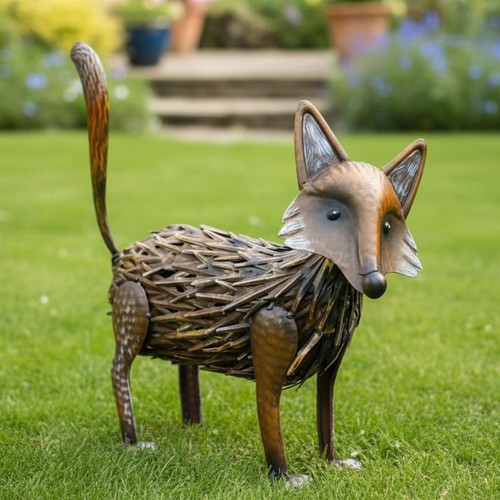Thatch standing fox - standing,