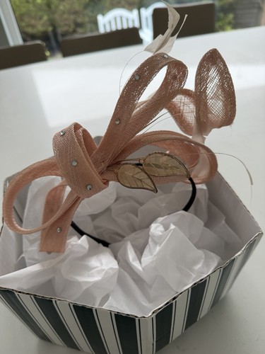 Dusky pink fascinator - pink,
