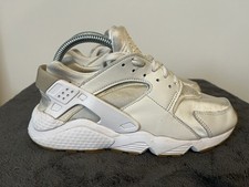Nike Air Huaraches Women's