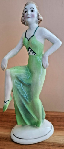 Dancing lady wearing - wearing, green