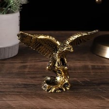 Majestic Wingspread Golden