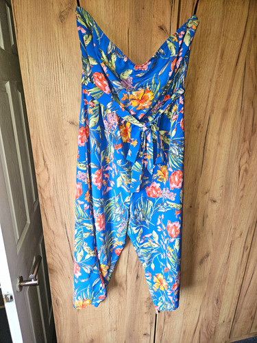 Primark blue floral - blue, v-neck
