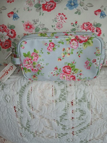 Early cath kidston toiletry - early,