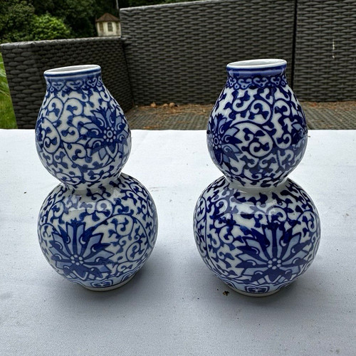 Pair chinese blue - chinese, white