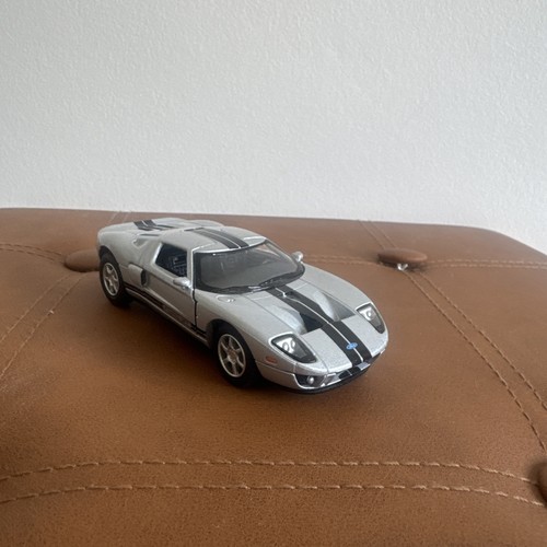 Kinsmart ford diecast model - kinsmart,