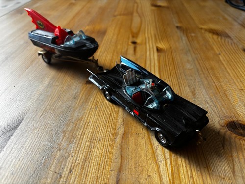 Vintage corgi batmobile 267 - corgi,