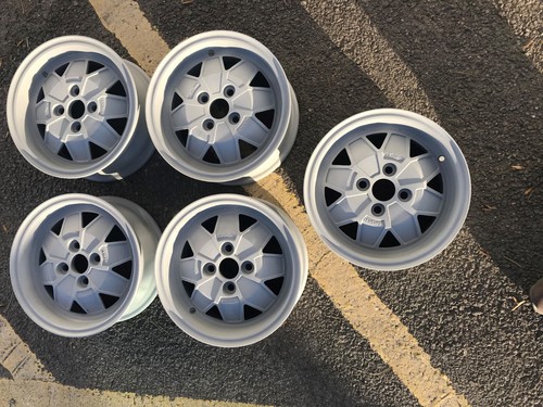 Set triumph dolomite - of,
