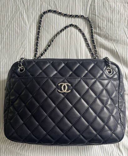 Chanel navy quilted leather - chanel,