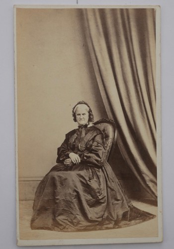 Cdv victorian lady black - cdv, in
