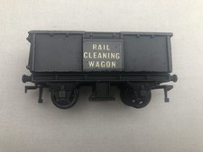Hornby Dublo 4654 2-Rail OO Gauge Rail Track Cleaning Wagon Black VG+ Condition