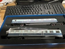 hornby full coronation rake 00 gauge including beaver tail end coach