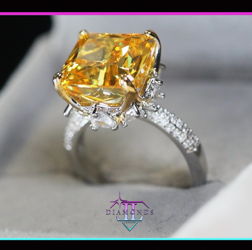 Womens yellow diamond ring - yellow,
