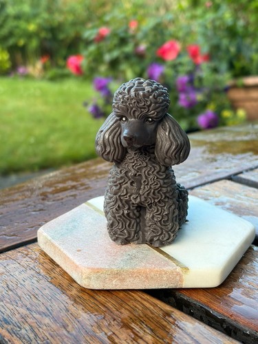 Freestanding chocolate - , 3d
