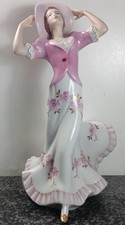 Royal Dux Figurine 132 Lady In