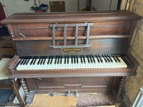 Small antique cottage - antique, piano