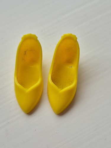 Yellow sindy shoes heels - -,
