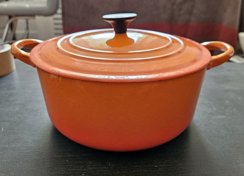 Creuset casserole dish - le,