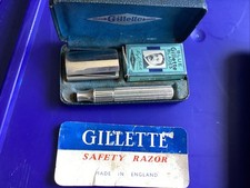 Vintage 1938-1945 Gillette British “Tech” Safety Razor Set In Tin Box.