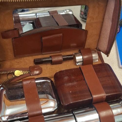 Leather gentleman grooming - leather,