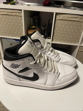 Nike Air Jordan 1 Mid Shoes