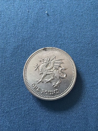 2000 dragon passant round - dragon,