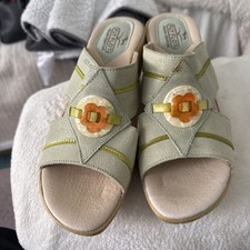 Women's Fly Flot Green Leather