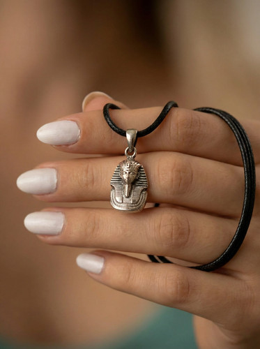 Tutankhamun mask pendant - mask,