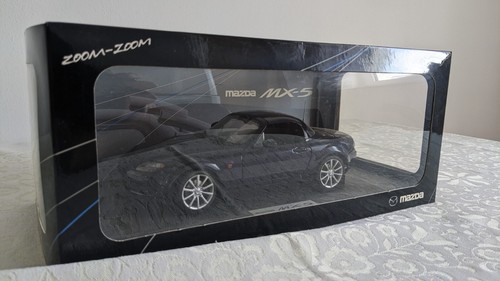 Autoart 2006 mazda mx5 - 1/18,