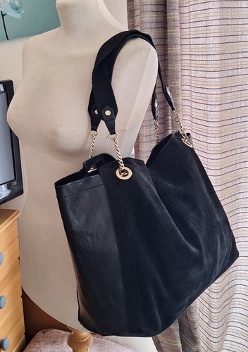 River island large - river,