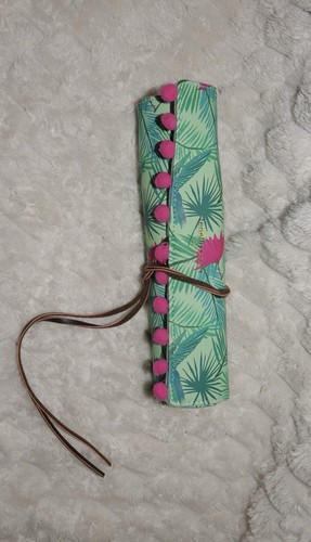 Tropical print jewellery - print,