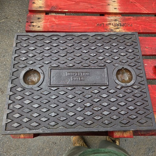 Cast iron manhole cover - cover, 640mm