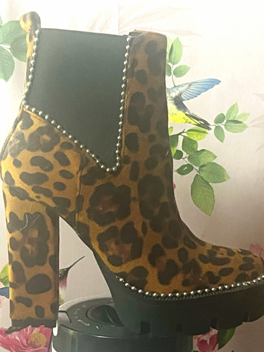 Women leopard print - women's,
