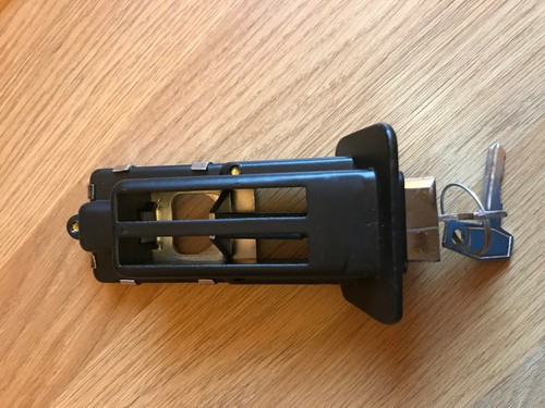 Vespa seat lock et3 v50 - vespa,
