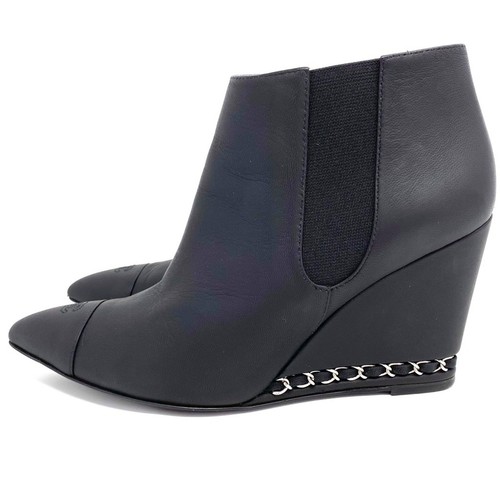 Chanel black leather - black,