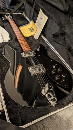 Rickenbacker 330 jetglo - rickenbacker,