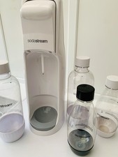 SodaStream Machine Jet with 4 Bottles & CO2 Cylinder White *Cosmetic Flaw*