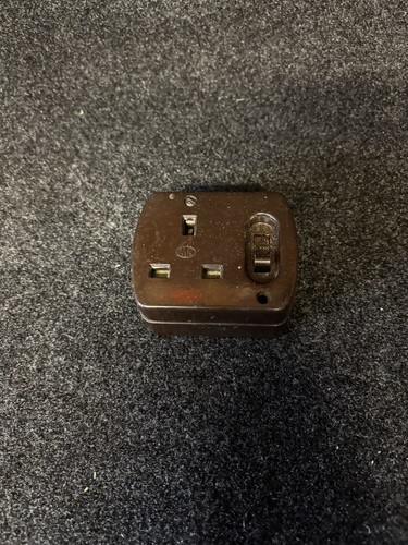 Brown bakelite single - mk,