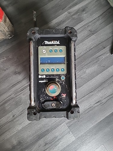 Makita dmr104 white dab - makita,